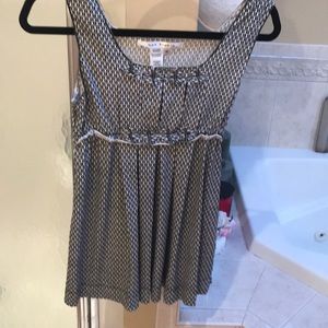 Black and white Max Studio shirt